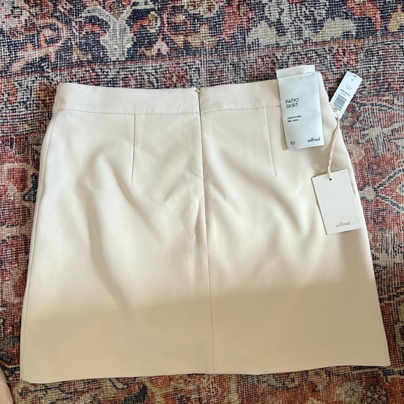 Aritzia Mini Skirt - Crème - Picture 4 of 5
